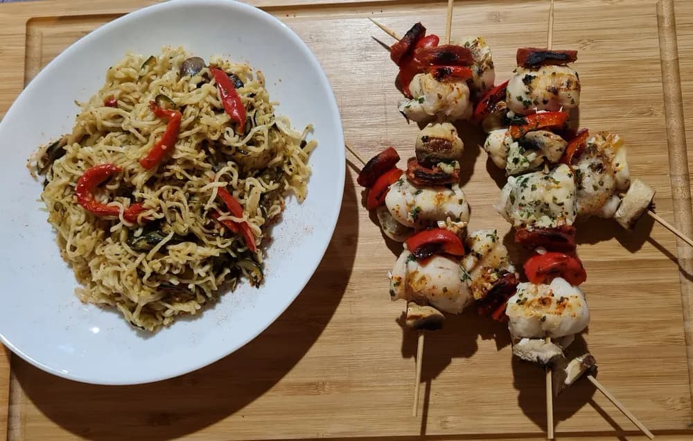 Image principale Brochettes de Joues de Lotte et Nouilles Chinoises