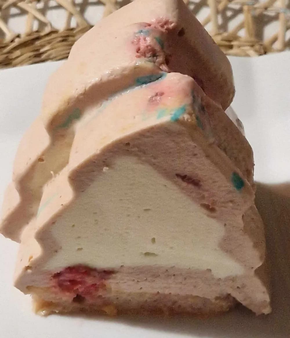 Image Bûche Framboise Chocolat Blanc 59