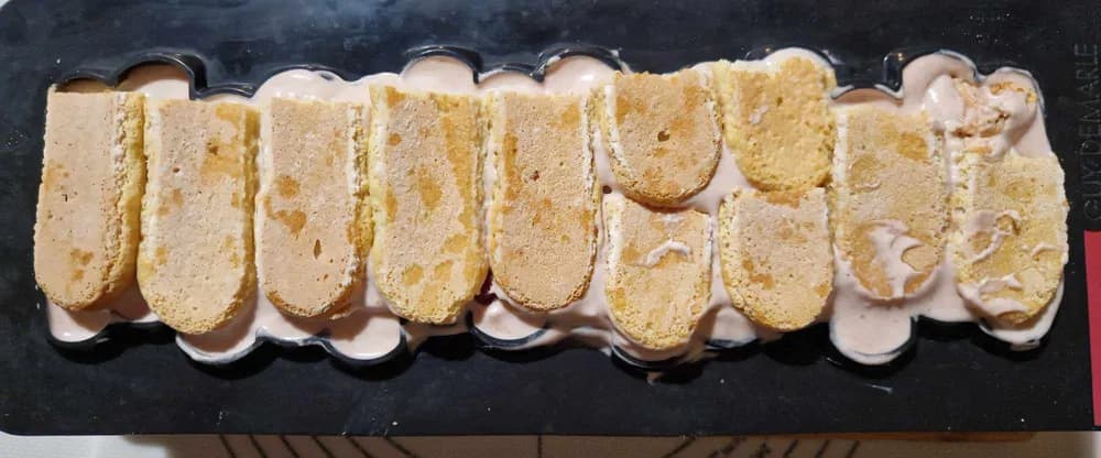 Image Bûche Framboise Chocolat Blanc 50
