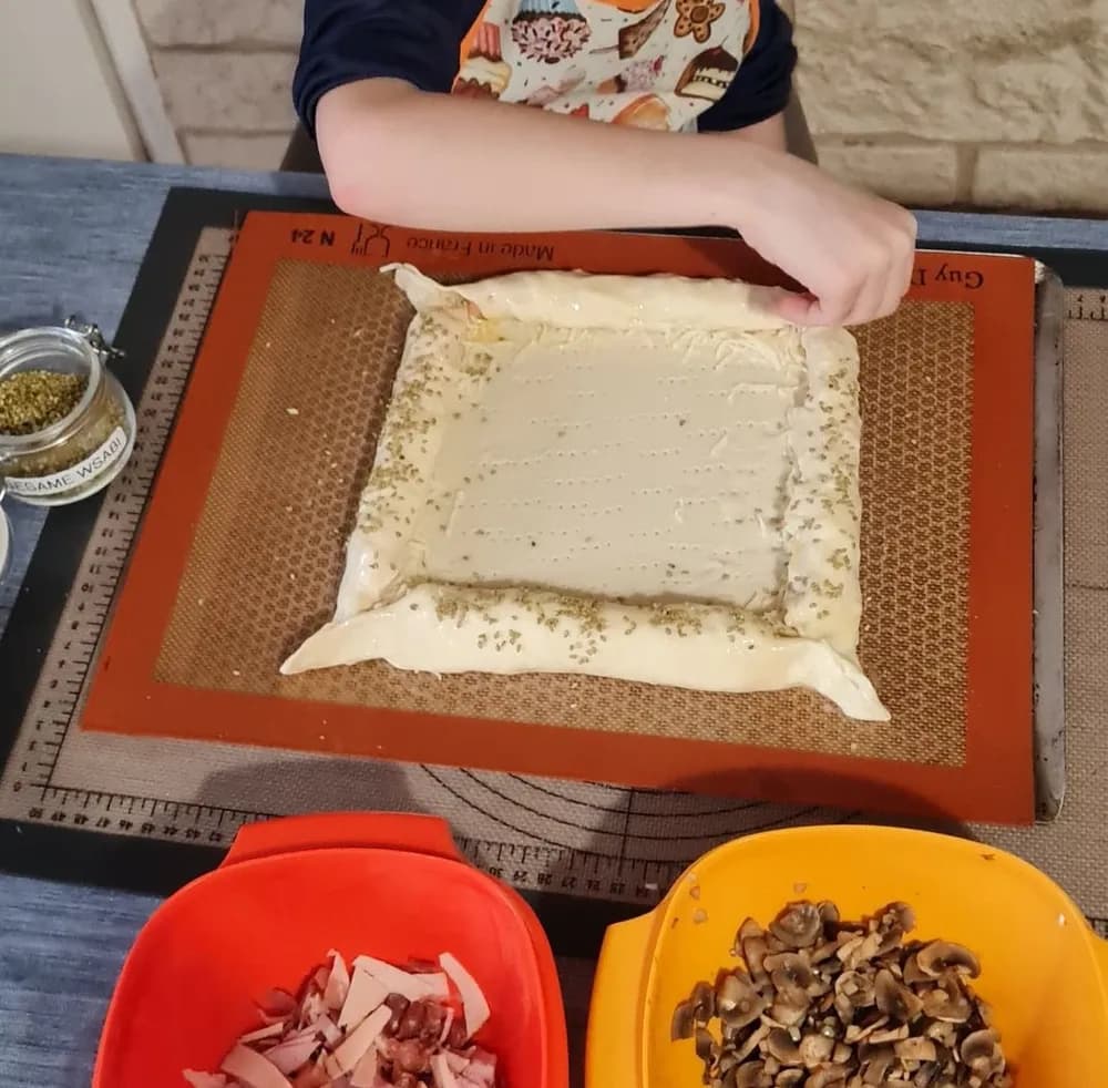 Image Carré Feuilleté à la Saucisse 16