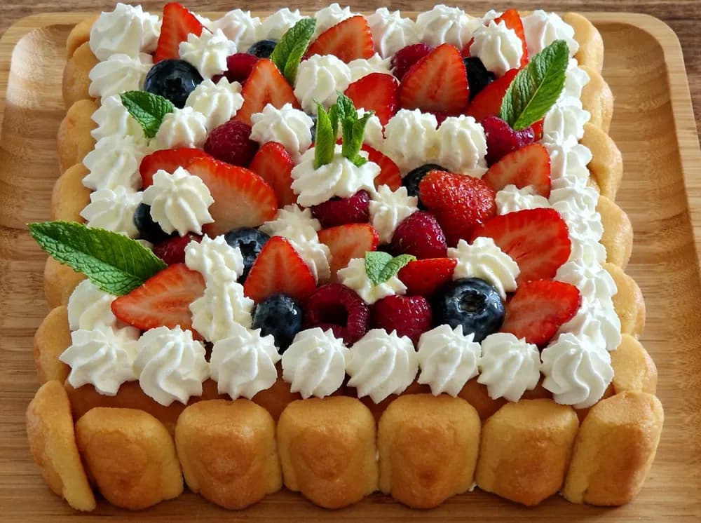 Image Charlotte Carrée aux Fraises 26