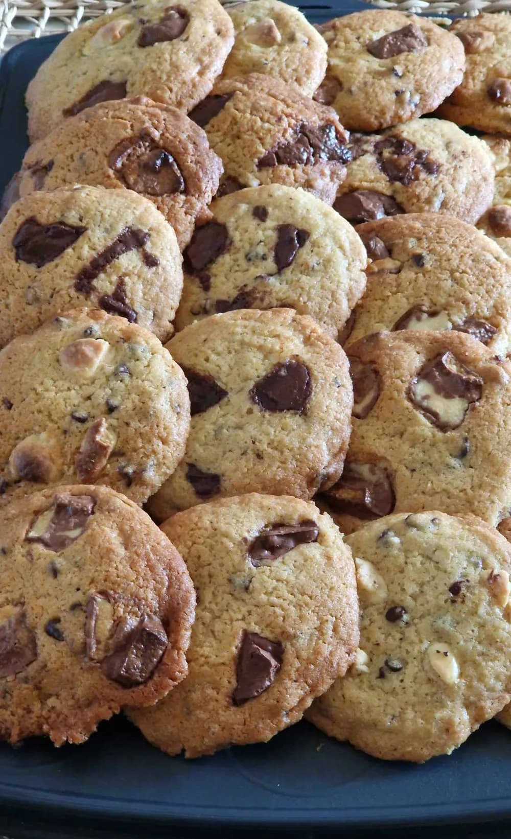 Image principale Cookies aux Blancs d’œufs et Restes de Chocolat
