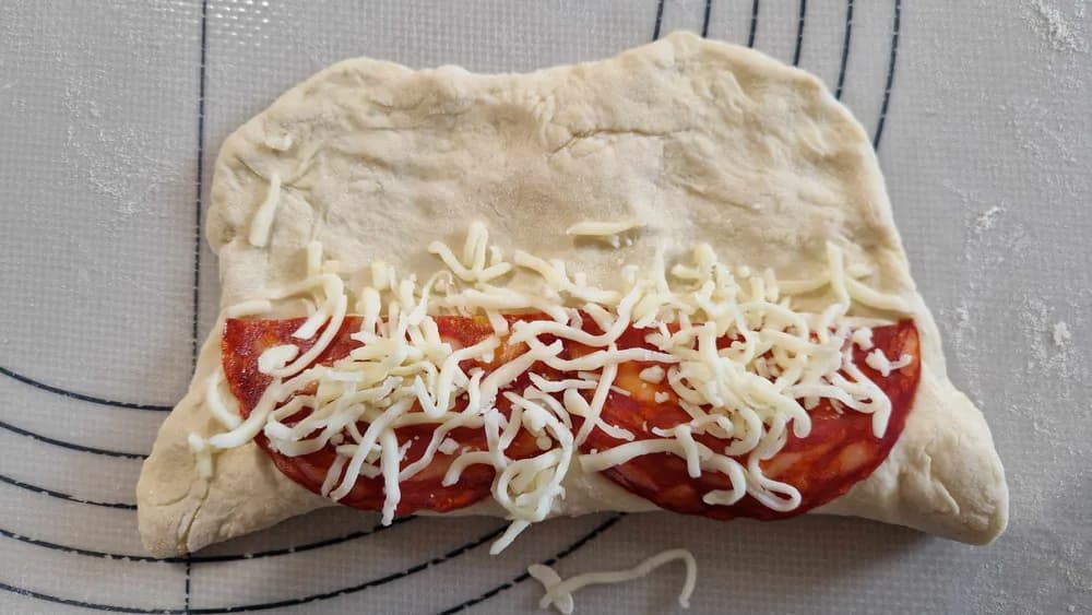 Image Petits Pains au Chorizo et Mozza 17
