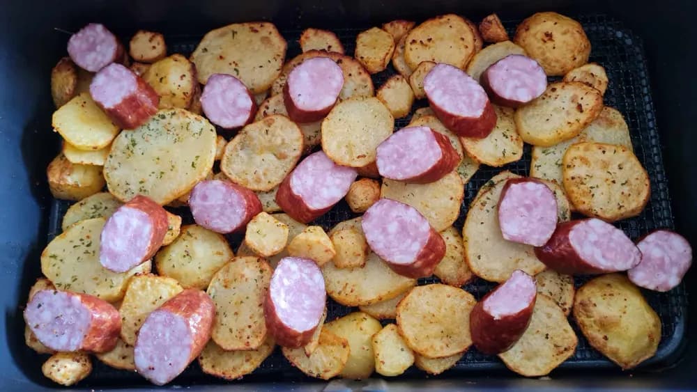 Image Poêlée de Pommes de Terre Saucisses Fumées 12
