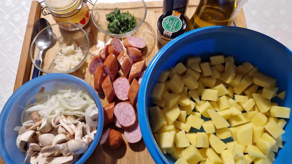 Image Poêlée Pommes de Terre Champignons Saucisses 7