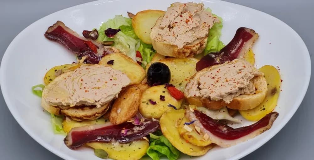 Image principale Salade Périgourdine au Foie Gras
