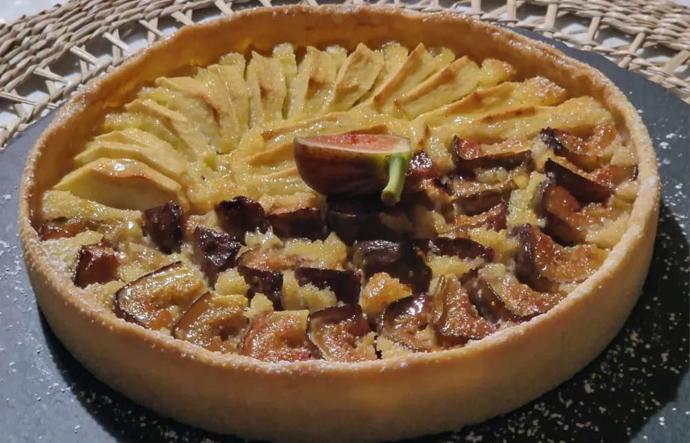 Image principale Tarte Mi Figues Mi Pommes